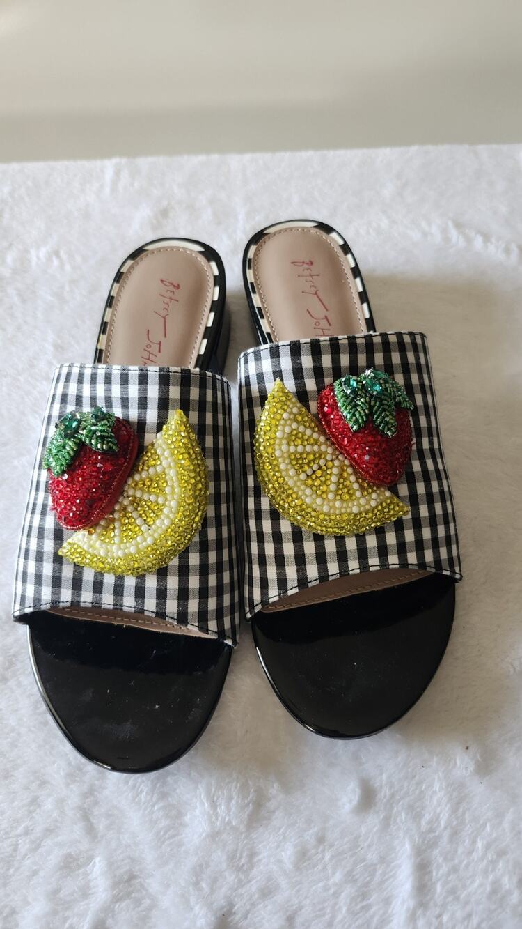 Betsey Johnson Lindyy Gingham Fruit Slide Sandal Womens Sz 9 Black Slip On S37